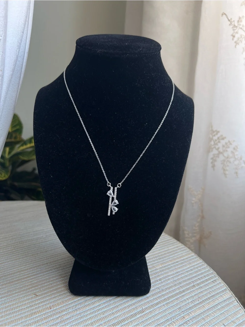 🩷-Silver double pavé line with cz stone Pendant Necklace